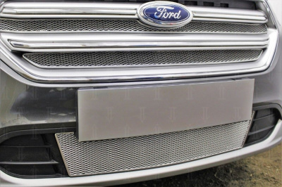 Ford Kuga (17–) Защита радиатора Premium, хром, верх (2 части)