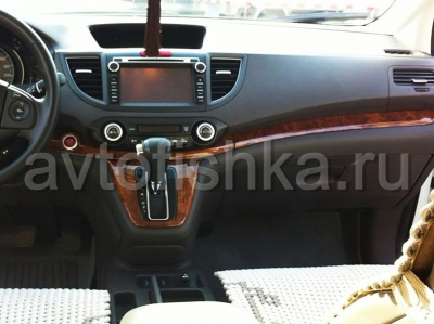 Honda CR-V (2012-) накладки панелей салона, дизайн под дерево, комплект 4 предмета.