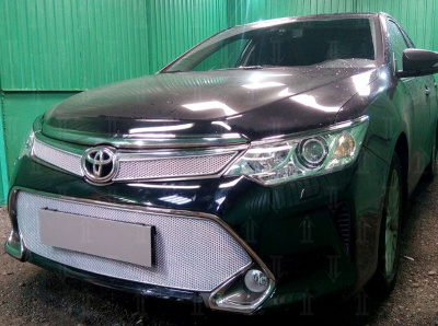 Toyota Camry (14–) Защита радиатора Premium, хром, низ